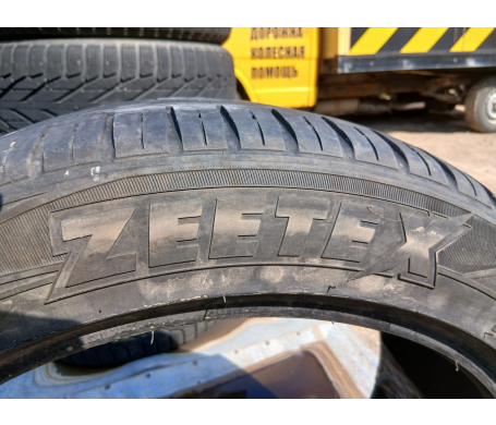 Zeetex SU1000 275/45 R20 110V