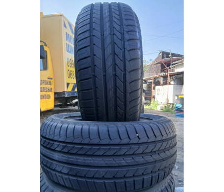 Goodyear EfficientGrip 235/55 R17 99Y