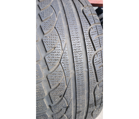 Kumho I Zen XW KW17 235/45 R17 94V