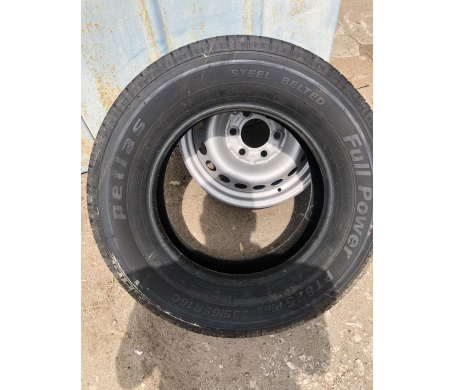 Petlas Full Power PT825 235/65 R16C