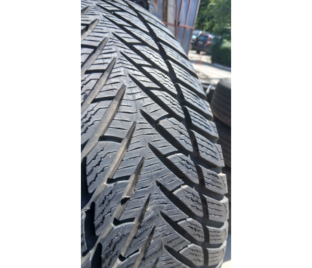 Goodyear Eagle Ultra Grip GW-3 245/45 R17 99V RunFlat