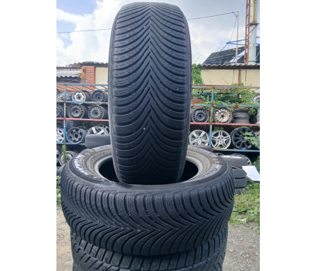 Michelin Alpin 5 215/65 R17 99H