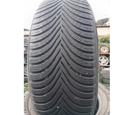 Michelin Alpin 5 215/65 R17 99H