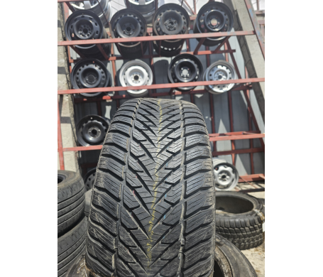 Goodyear Eagle Ultra Grip GW-3 245/45 R17 99V RunFlat