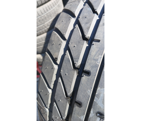 Falken FK452 235/45 R17 95ZR