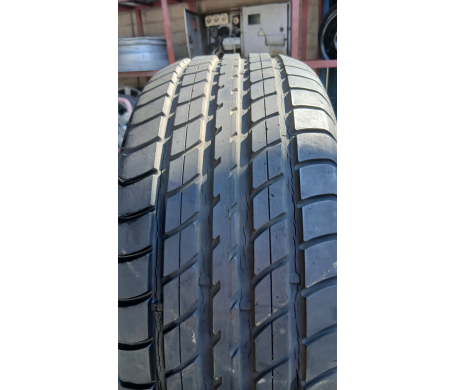 Dunlop SP Sport 2000E 235/45 R17 94Y