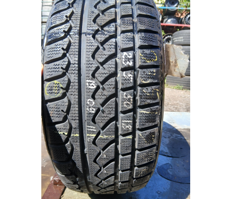 Yokohama AVS Winter V901 235/50 R18 101V