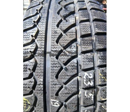 Yokohama AVS Winter V901 235/50 R18 101V